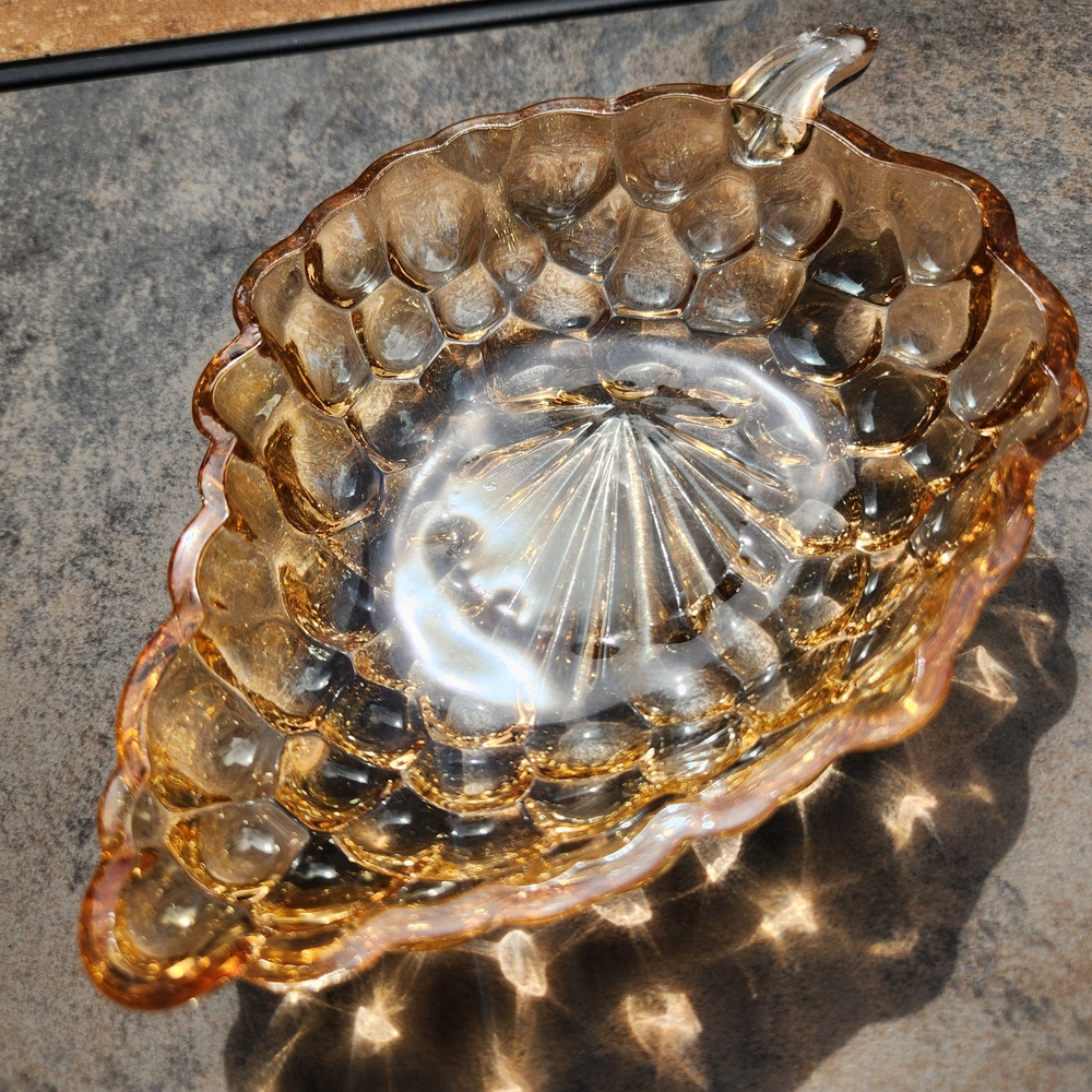 Anchor Hocking Marigold Grape Cluster Candy/Trinket Dish